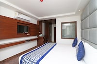 OYO The K Hotel Near Ambience Mall