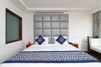 OYO The K Hotel Near Ambience Mall