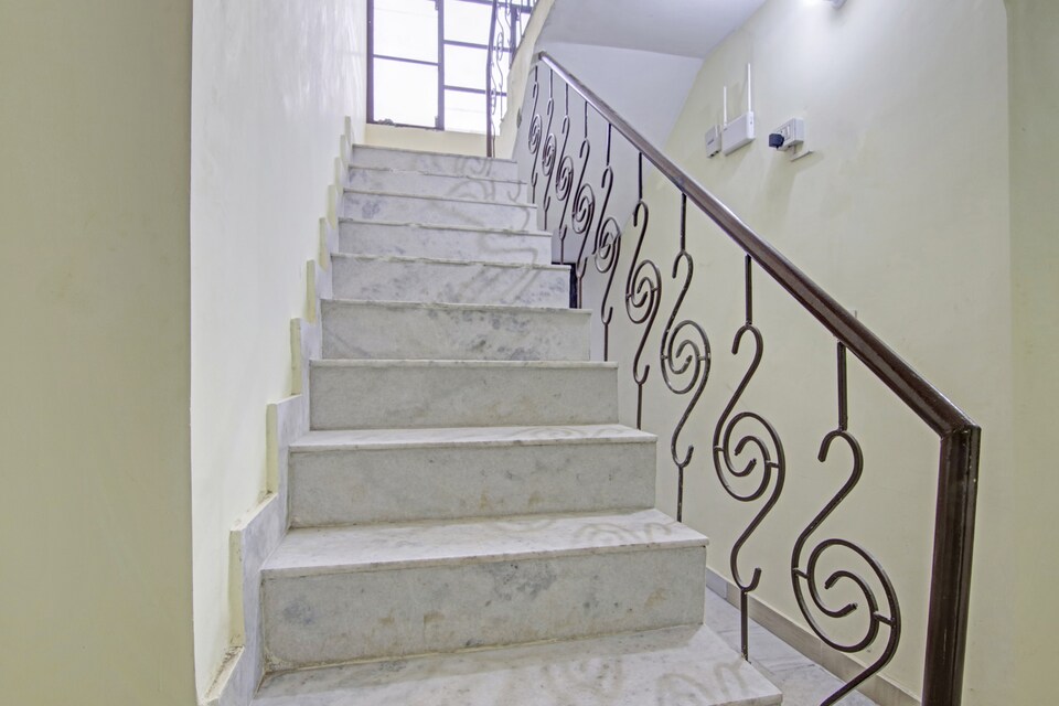 OYO Hotel Unwind Near Dwarka Metro Station, Dwarka Delhi, Delhi