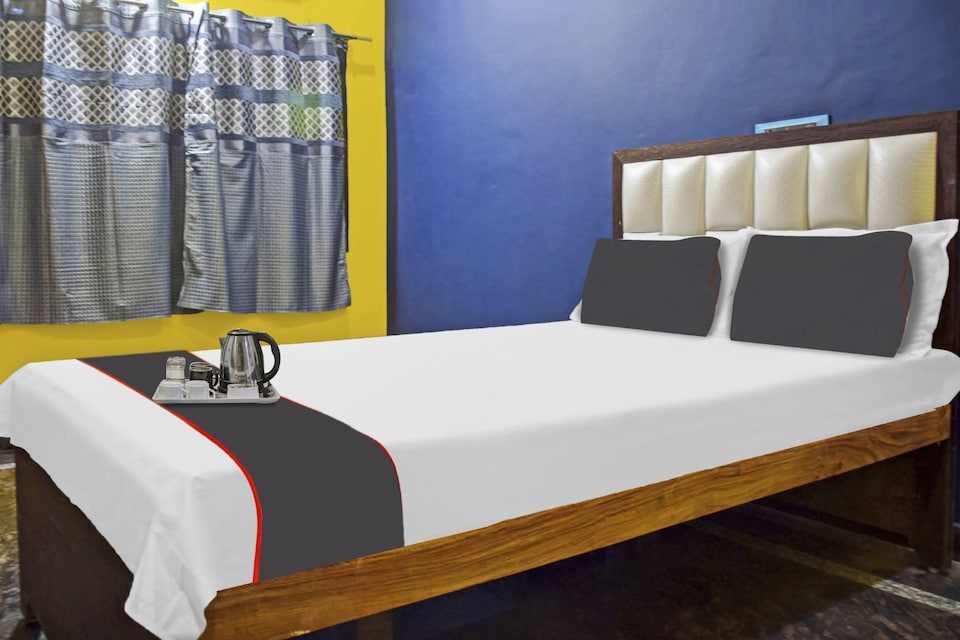 Collection O Hotel The Blue Star, Sarnath Varanasi, Varanasi