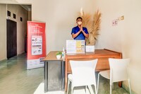 OYO 91021 Steze Kost & Guest House Syariah