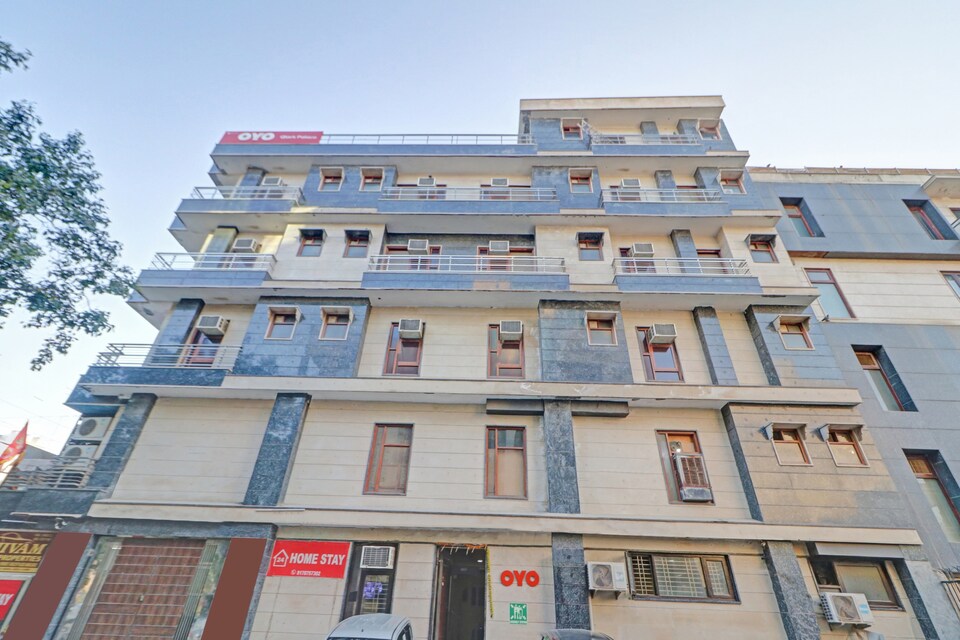Capital O Home Stay Near Rithala Metro Station, Pitampura - Rohini Delhi, Delhi