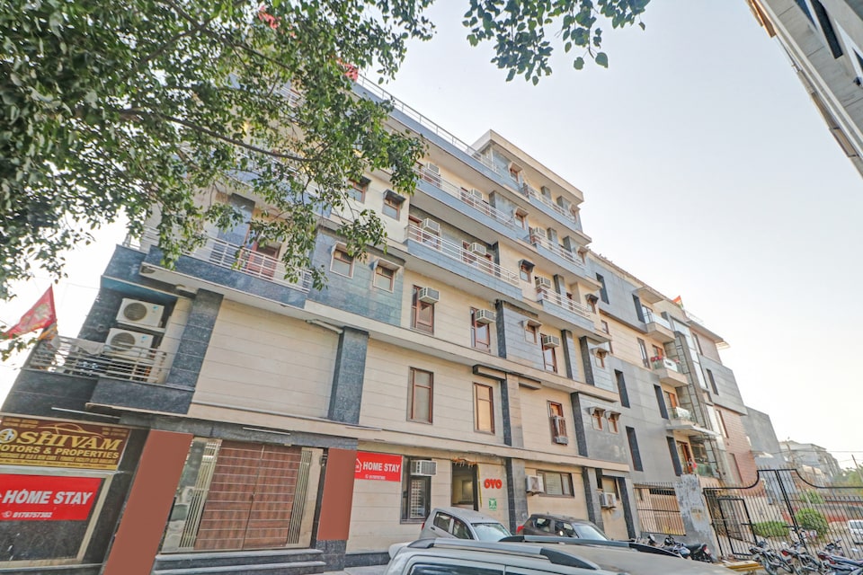 Capital O Home Stay Near Rithala Metro Station, Pitampura - Rohini Delhi, Delhi