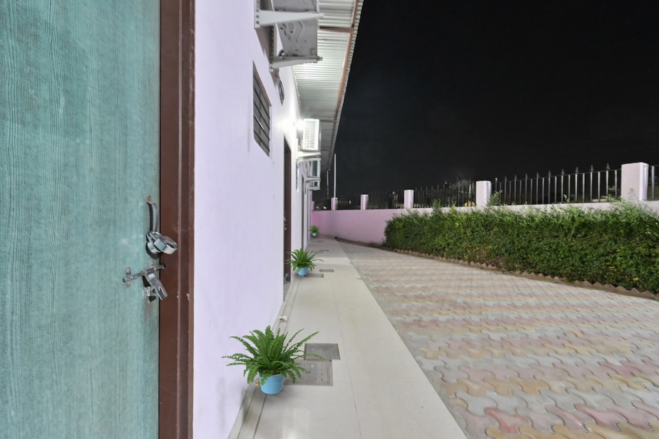 Hotel O Manuhar Guest House, Vaishali Nagar Jaipur, Jaipur