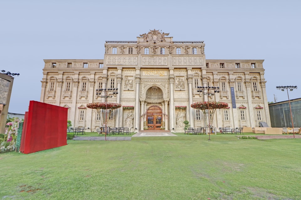 OYO Townhouse 963 Hotel The Victorian Palace Near Samaypur Badli Metro Station, Rohini Delhi, Delhi