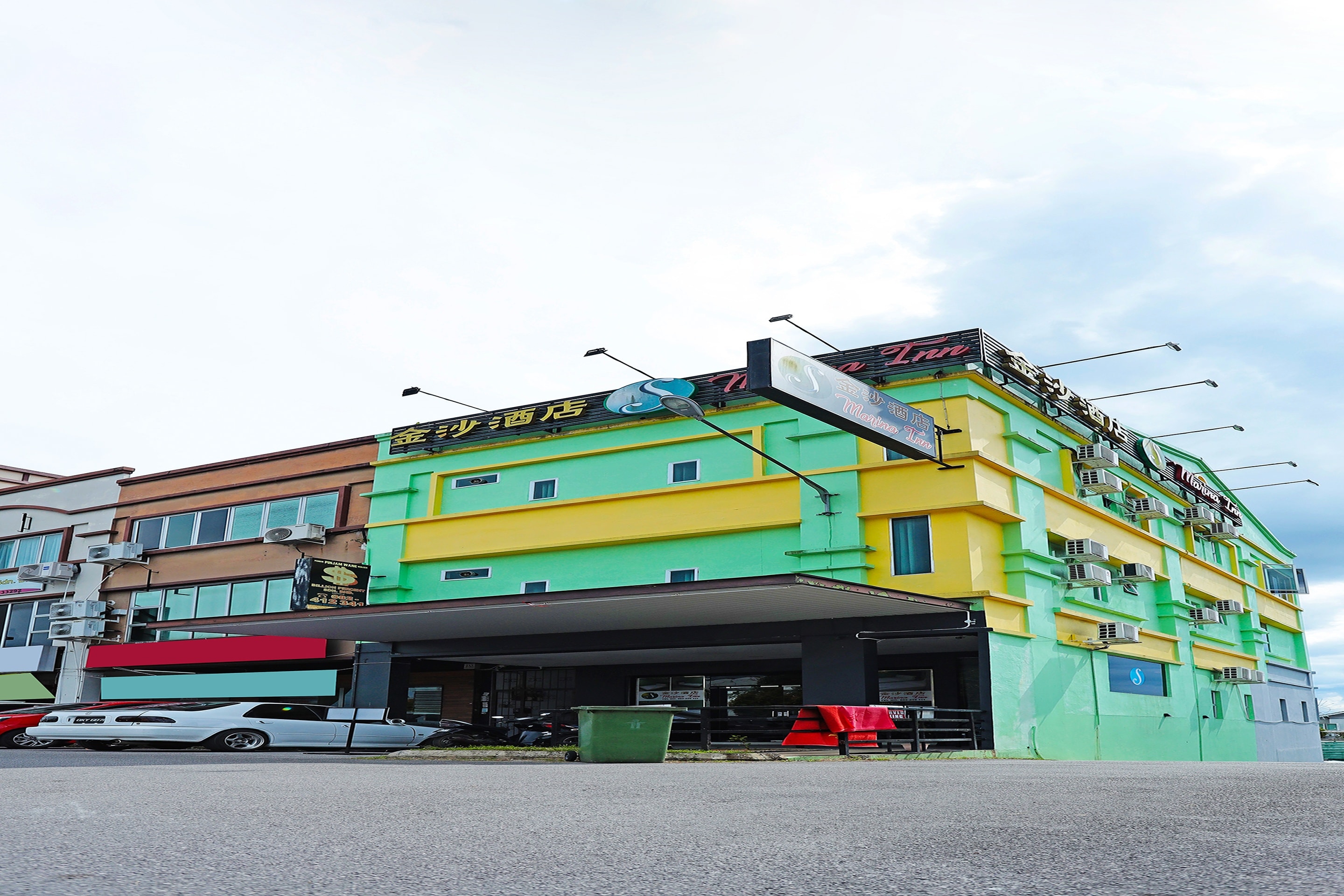 OYO 90478 Marina World