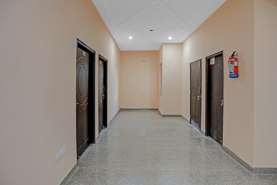 Hotel O AKKI RESIDENCY, Noida City, Noida