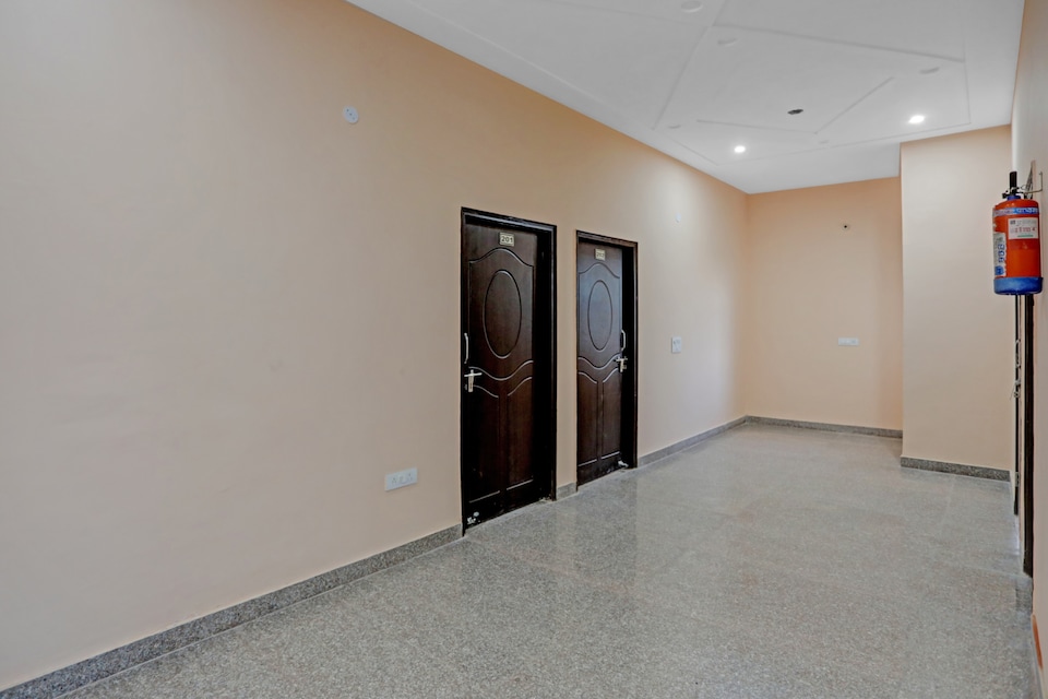 Hotel O AKKI RESIDENCY, Noida City, Noida