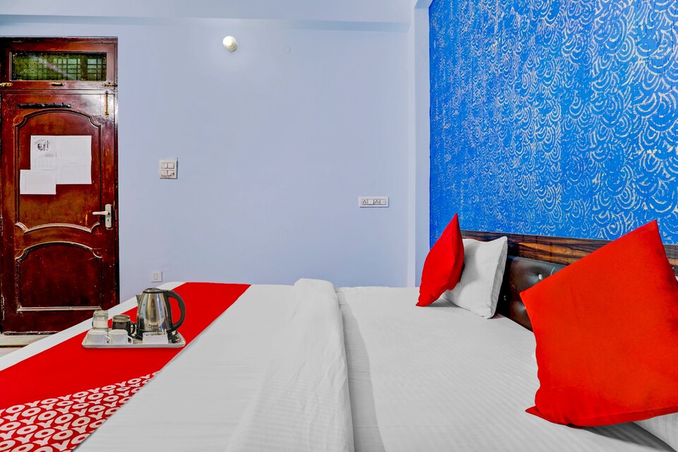 LIVE on LCK2269, Gomti Nagar Lucknow, Lucknow