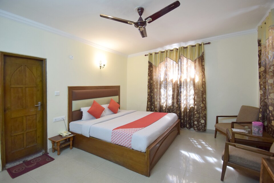 OYO 10229 Hotel Crystal, Mall Road Manali, Manali