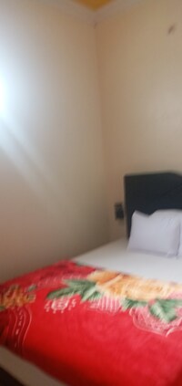 EXPRESS O 91030 Penginapan Mutiara