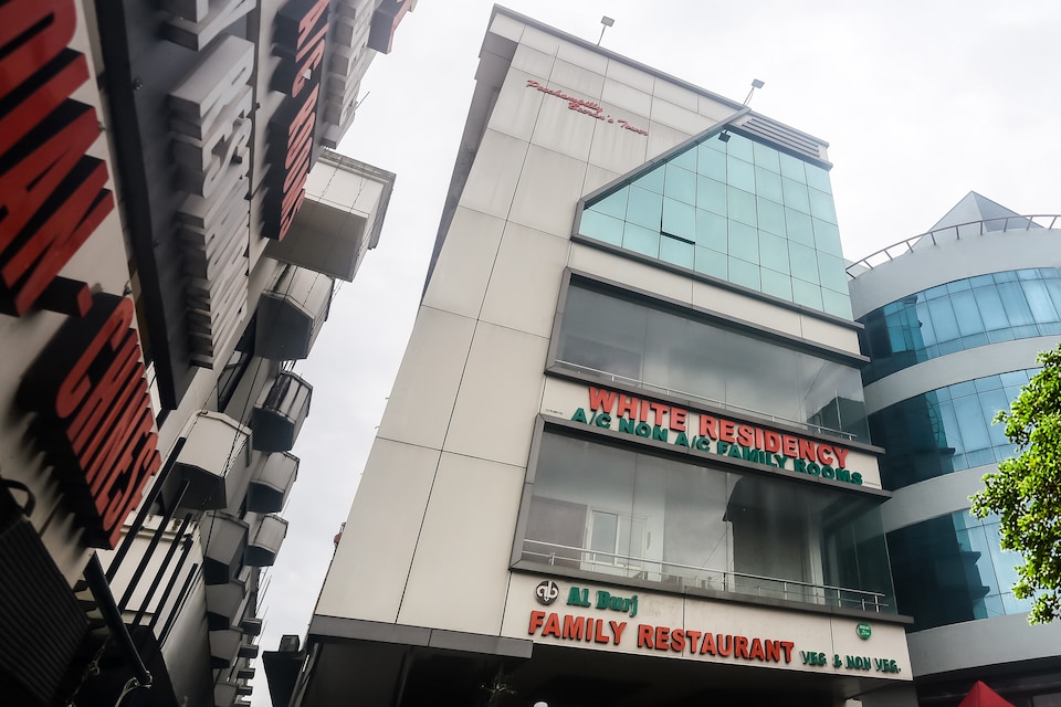 OYO 10461 White Residency, Kakkanad Kochi, Kochi
