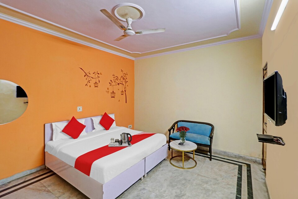 Live on DEL4527, Paschim Vihar Delhi, Delhi