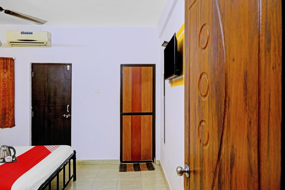 OYO Flagship 87702 Hotel Elvin Place, Calangute Goa, Goa