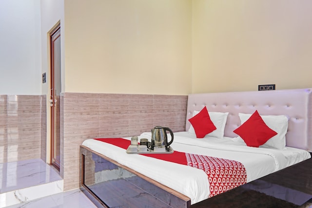 OYO Hotel Bdr Lawn Near Phoenix United Lucknow