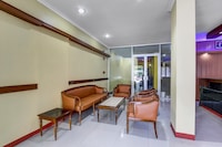 OYO 91036 Hotel Simpang Lima Gkpri