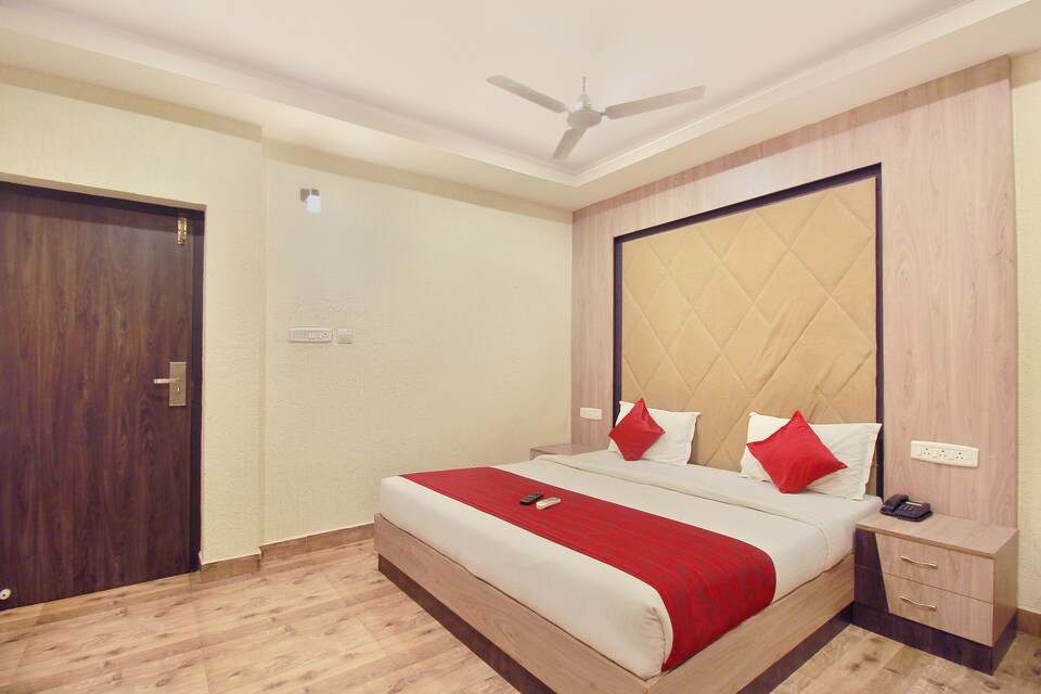 Live as TCY107, Central Bus Stand Trichy-II, Trichy