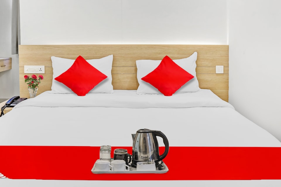 Hotel O Bluemoon, Nakkalagutta Hanamkonda Warangal, वारंगल