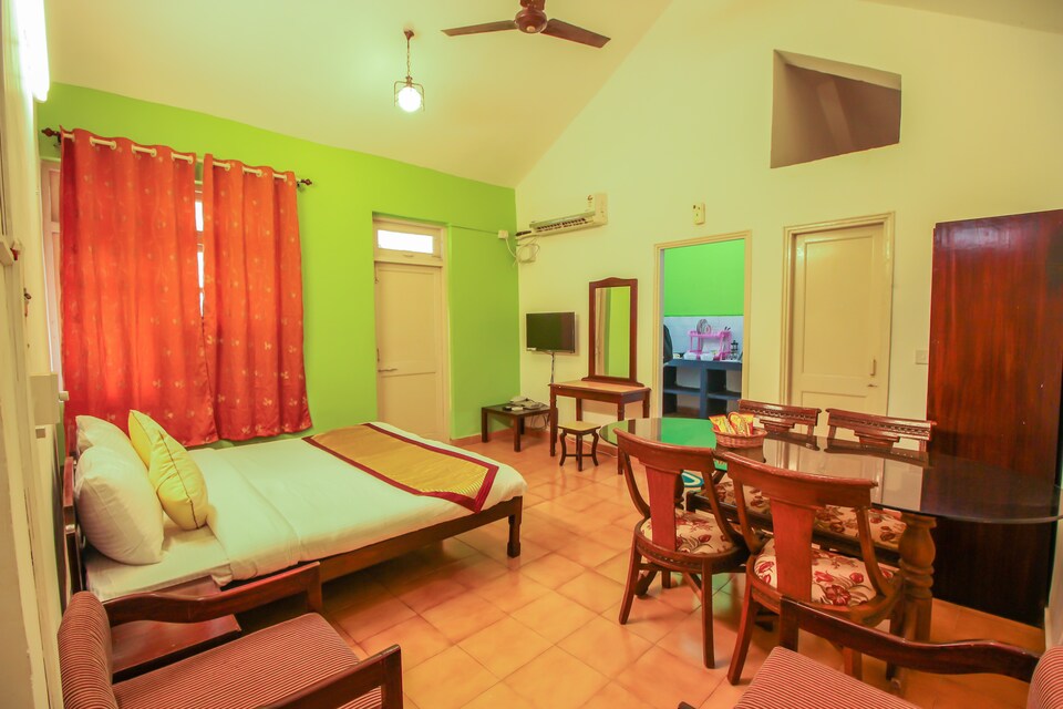 OYO 10300 Home Studio Candolim, Candolim Goa, Goa