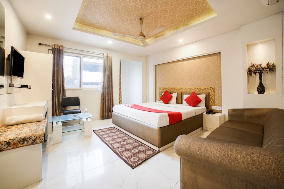 OYO 10277 Hotel Delux Golden, Ajmer Central, Ajmer