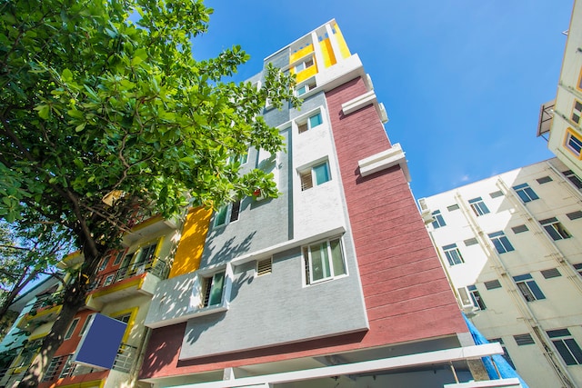 Hotel O Varcity Emerald Near Ragigudda Sri Prasanna Anjaneyaswamy Temple