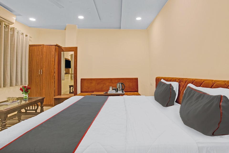 Capital O Hotel Maya, Vijay Nagar Indore, Indore
