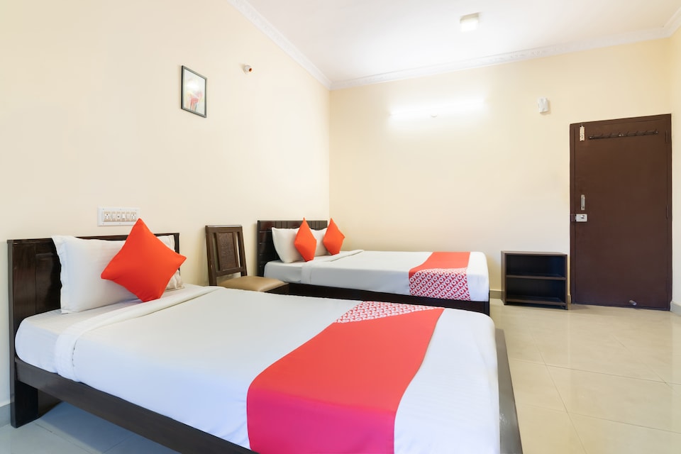 OYO 10523 Spandana Residency, Hosur Bangalore, Bangalore