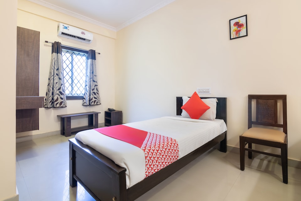 OYO 10523 Spandana Residency, Hosur Bangalore, Bangalore
