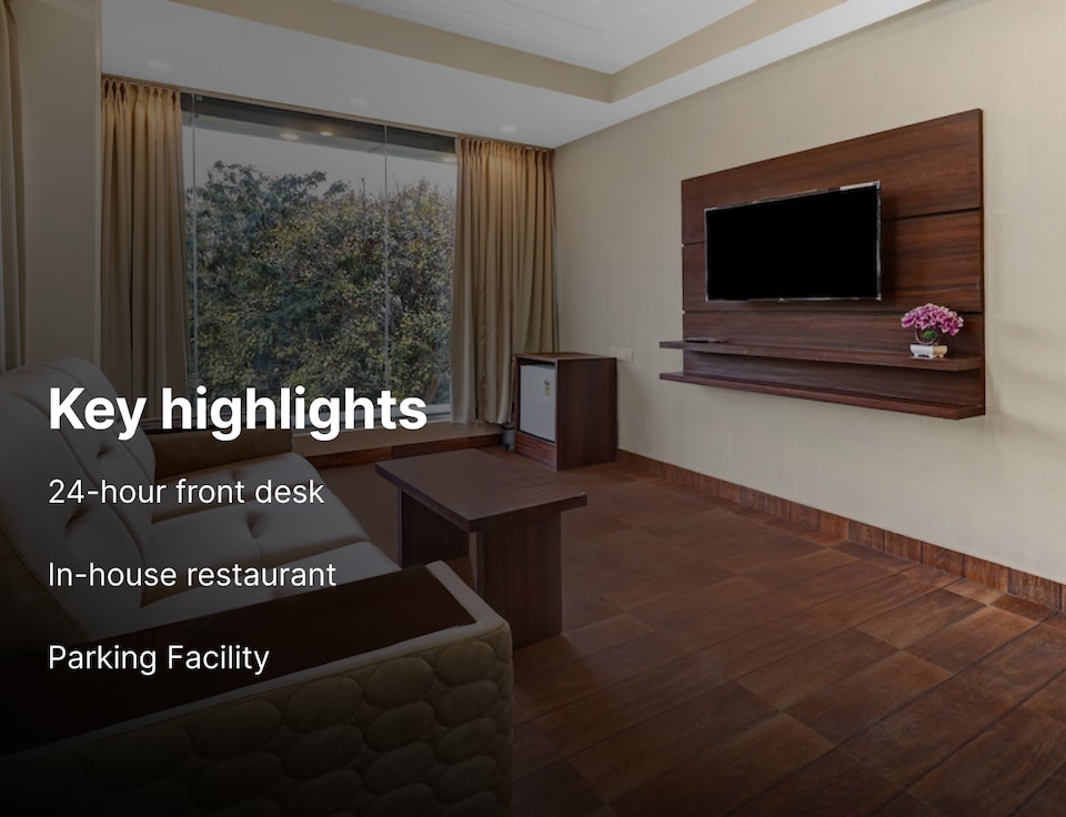 Townhouse OAK M & M Hospitality, Airport Road Bangalore, Bangalore