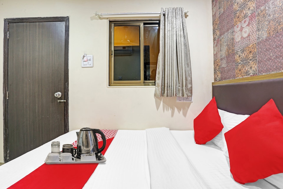 OYO Bala's Residency Near Chhatrapati Shivaji International Airport, Mumbai International Airport, Mumbai