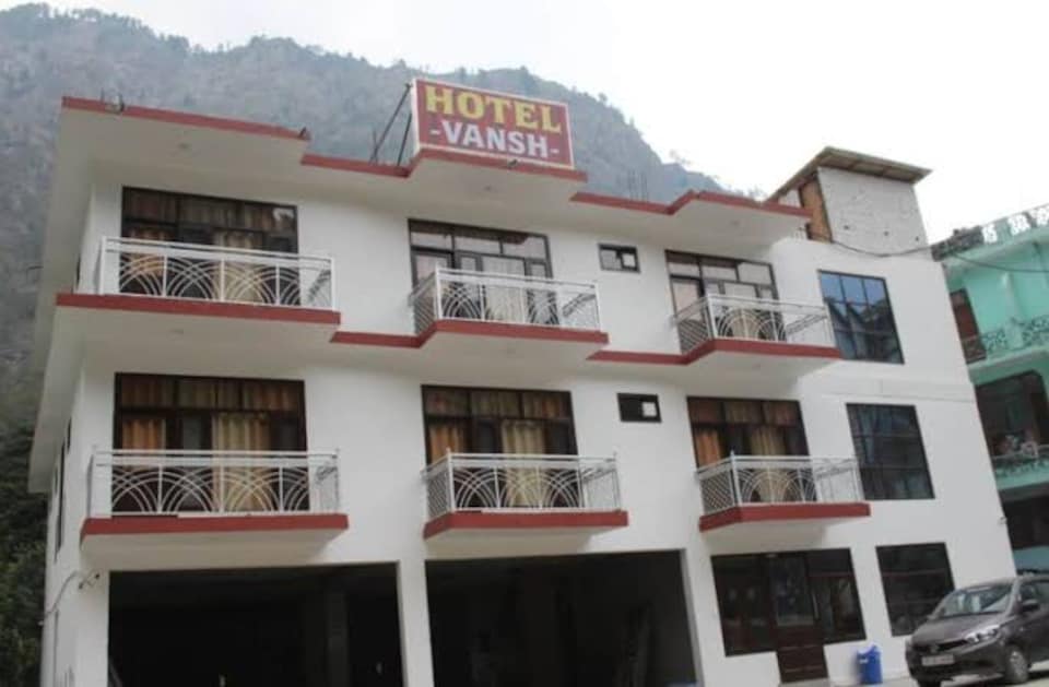 OYO Hotel Guru Vas, North Delhi, Delhi