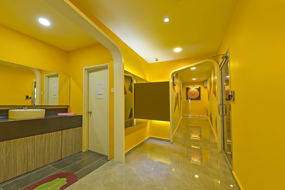 OYO 90484 Bright Hotel, Kelana Jaya, Petaling Jaya