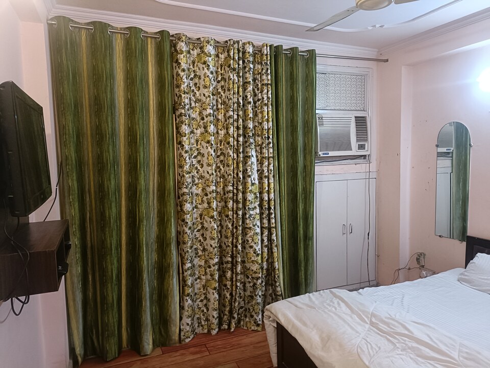 OYO Kary Residency Near Worlds Of Wonder, Noida City, Noida