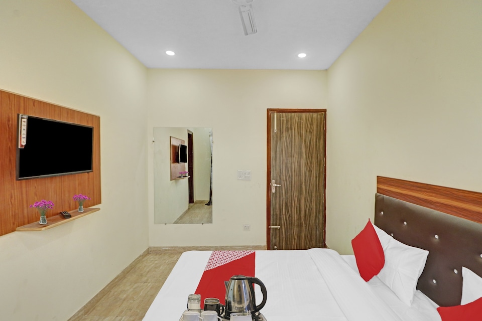 Live on DEL5753 , North Delhi, Delhi