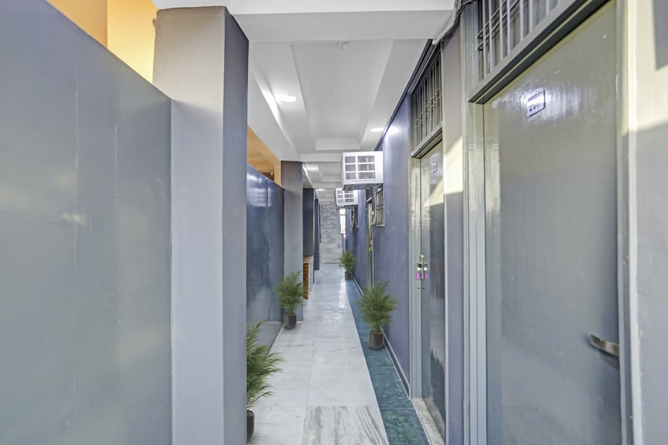 Hotel O Metro Inn, Noida City, Noida