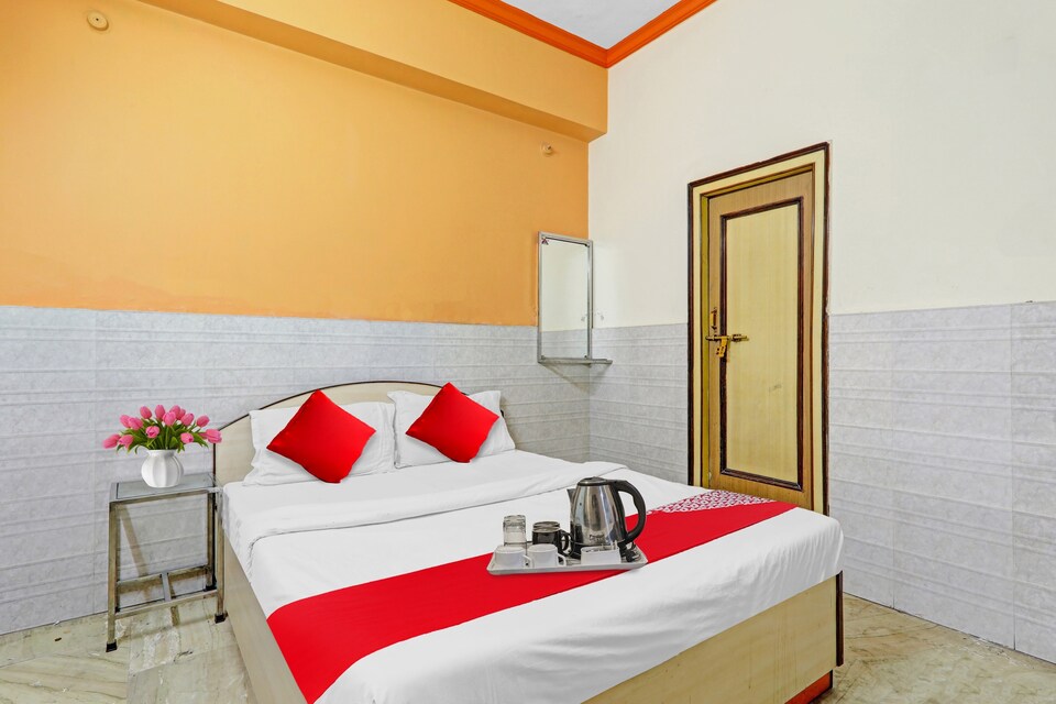 OYO Hotel Raj International, Alambagh Lucknow, Lucknow