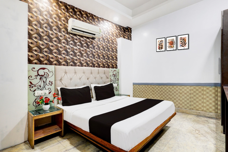 Collection O Ashoka chowk formerly Hotel Saffron, Rohtak, Rohtak