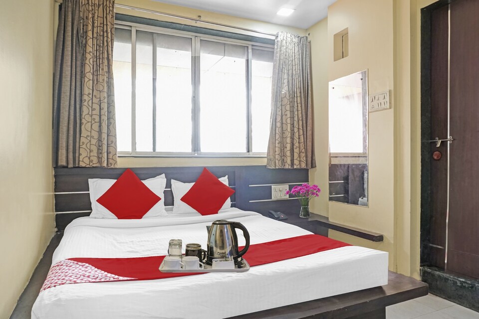 Flagship Hotel Nidhi Executive Near Amanora Mall, Hadapsar Pune, Pune