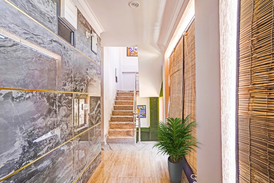 OYO Flagship Royal Rajputana, C Scheme Jaipur, Jaipur