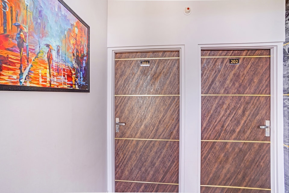 OYO Flagship Royal Rajputana, C Scheme Jaipur, Jaipur