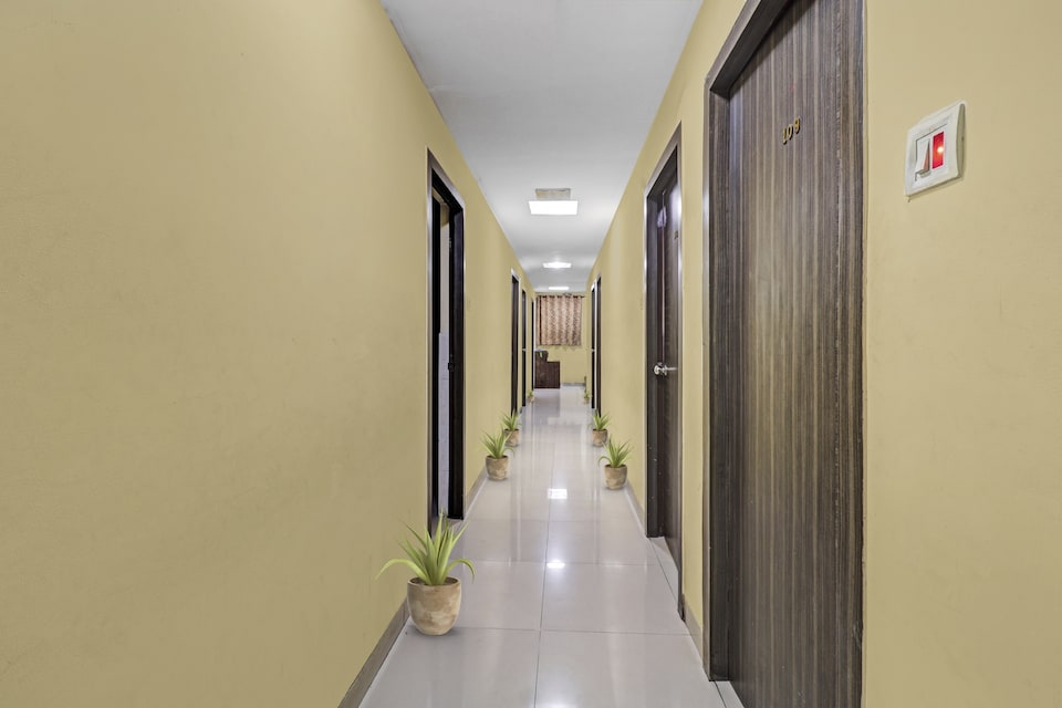 Hotel O Saidan Lodging & Boarding, Mumbai Panvel-CBD, Mumbai