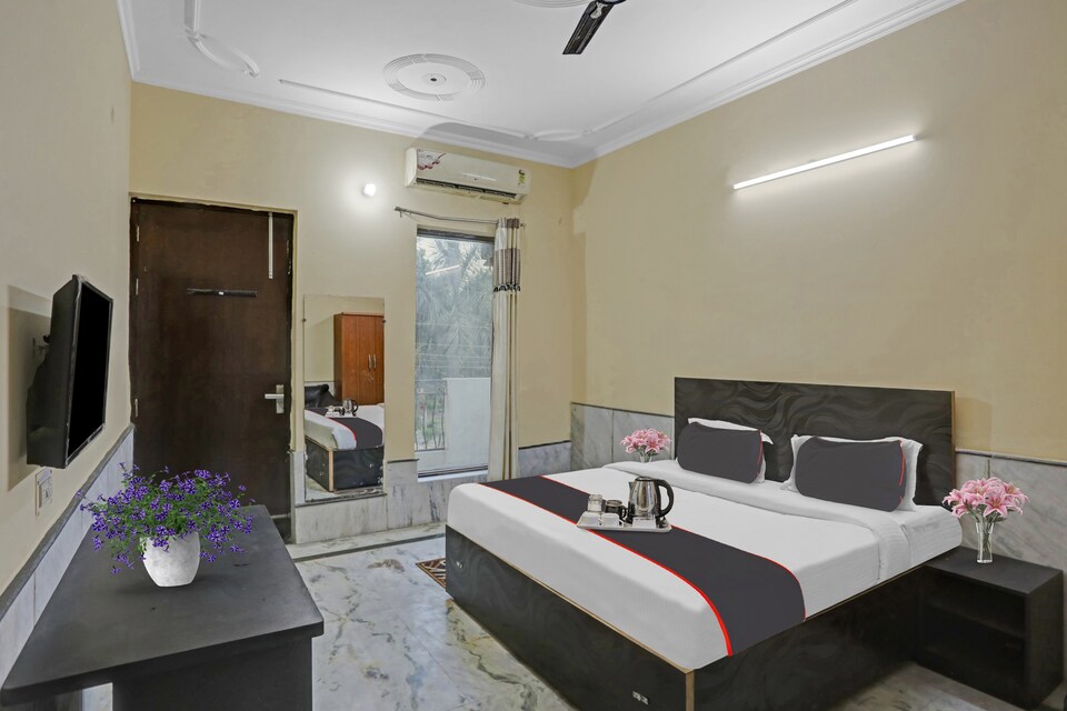 Capital O Hotel Aska Near Iskcon Temple Noida, Noida City, Noida