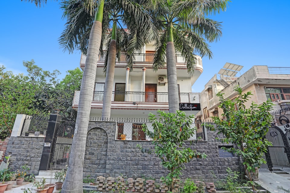 Capital O Hotel Aska Near Iskcon Temple Noida, Noida City, Noida