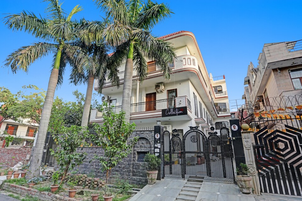 Capital O Hotel Aska Near Iskcon Temple Noida, Noida City, Noida