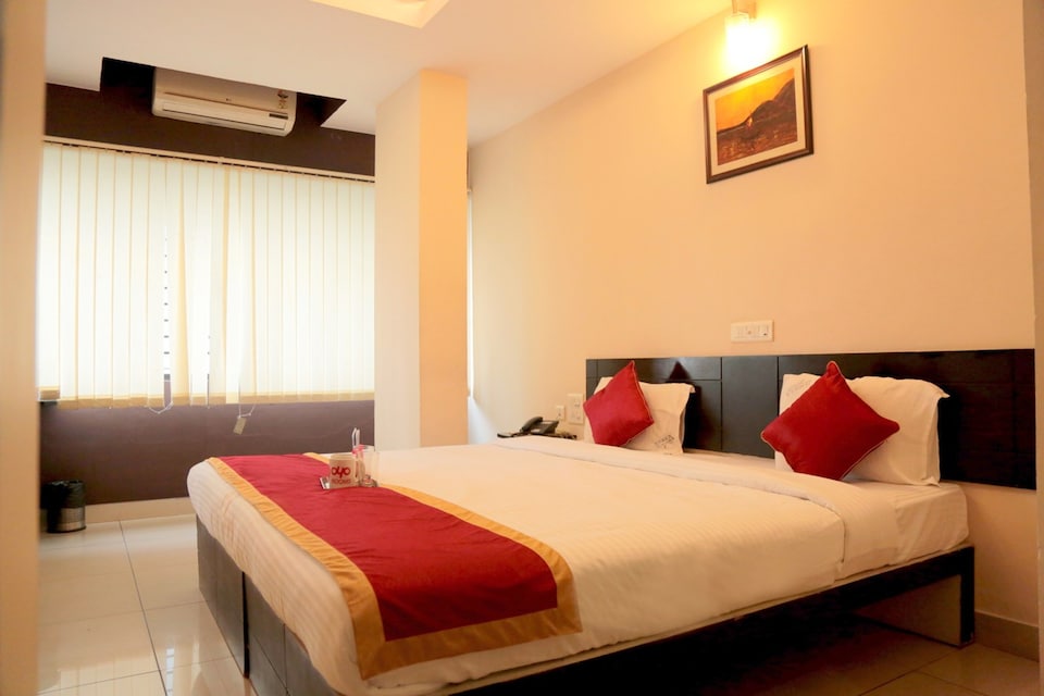 OYO Rooms 002 Jyoti Circle, Hampankatta Railway Station, Mangalore