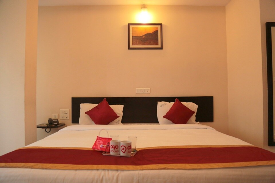 OYO Rooms 002 Jyoti Circle, Hampankatta Railway Station, Mangalore