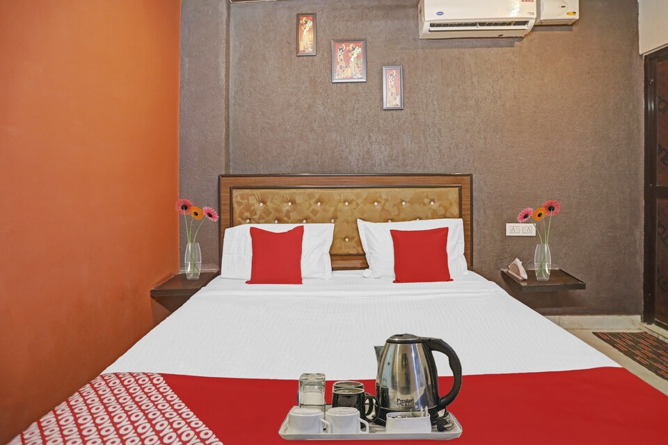 OYO Hotel Signature View Near Akshardham, Anand Vihar Delhi, Delhi