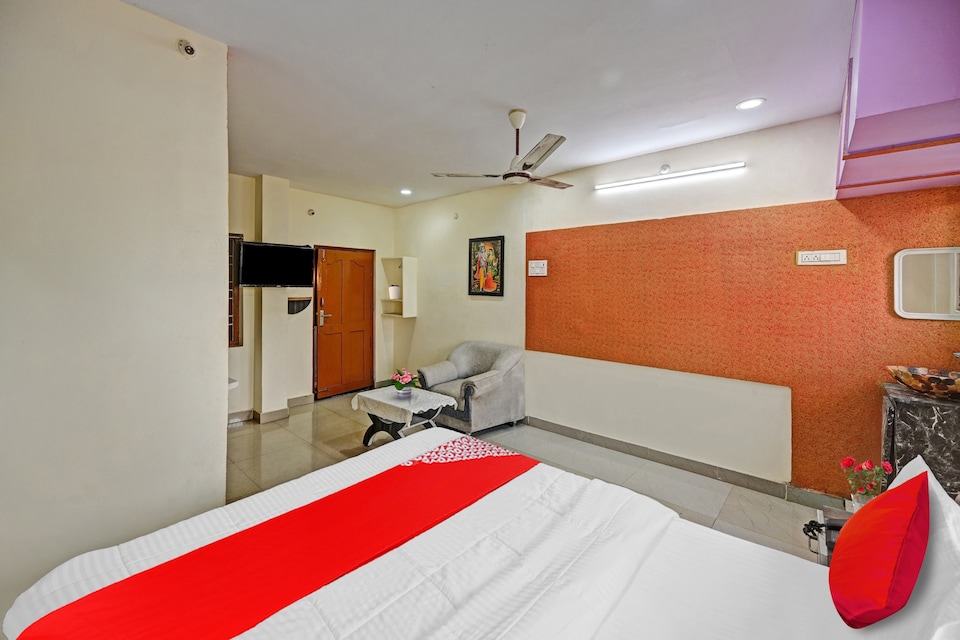 OYO 88212 Murari Inn Residency, Gajuwaka Visakhapatnam, Visakhapatnam