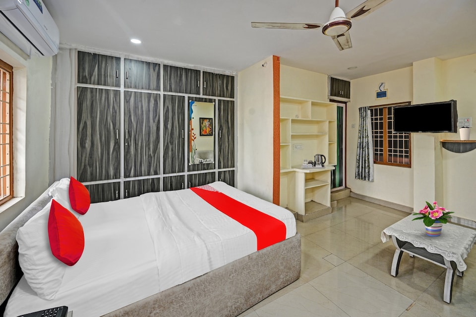 OYO 88212 Murari Inn Residency, Gajuwaka Visakhapatnam, Visakhapatnam