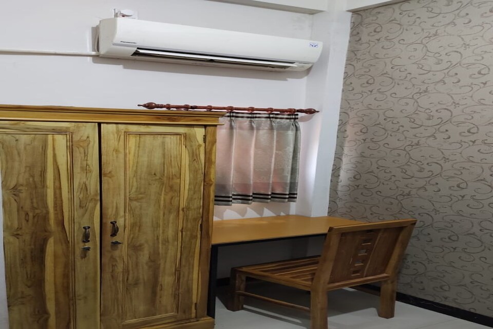 OYO 91099 Krukah Residence, Gubeng, Surabaya